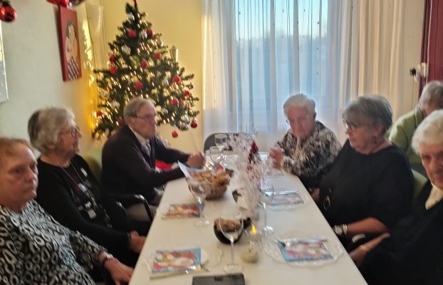 Kerstviering Haagsche Poort met hulp van het Fonds
